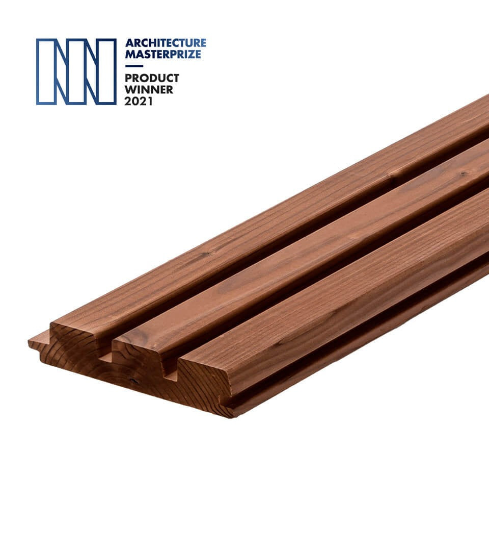 A brown UV-treated Thermowood terrace board with grooves, shown with an Architecture MasterPrize 2021 Product Winner logo.