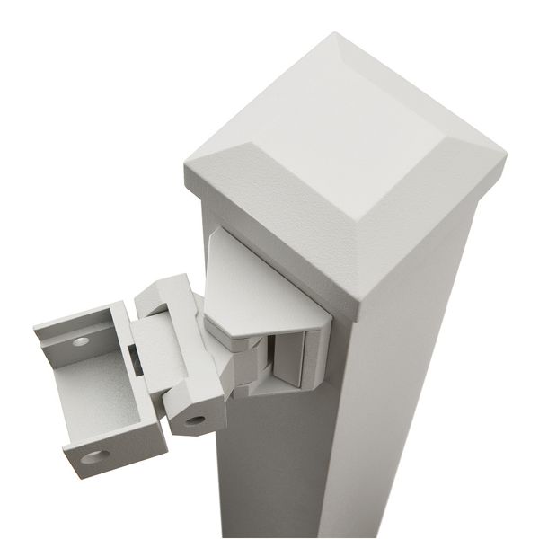 Trex Signature® Swivel Bracket in Horizontal Railing