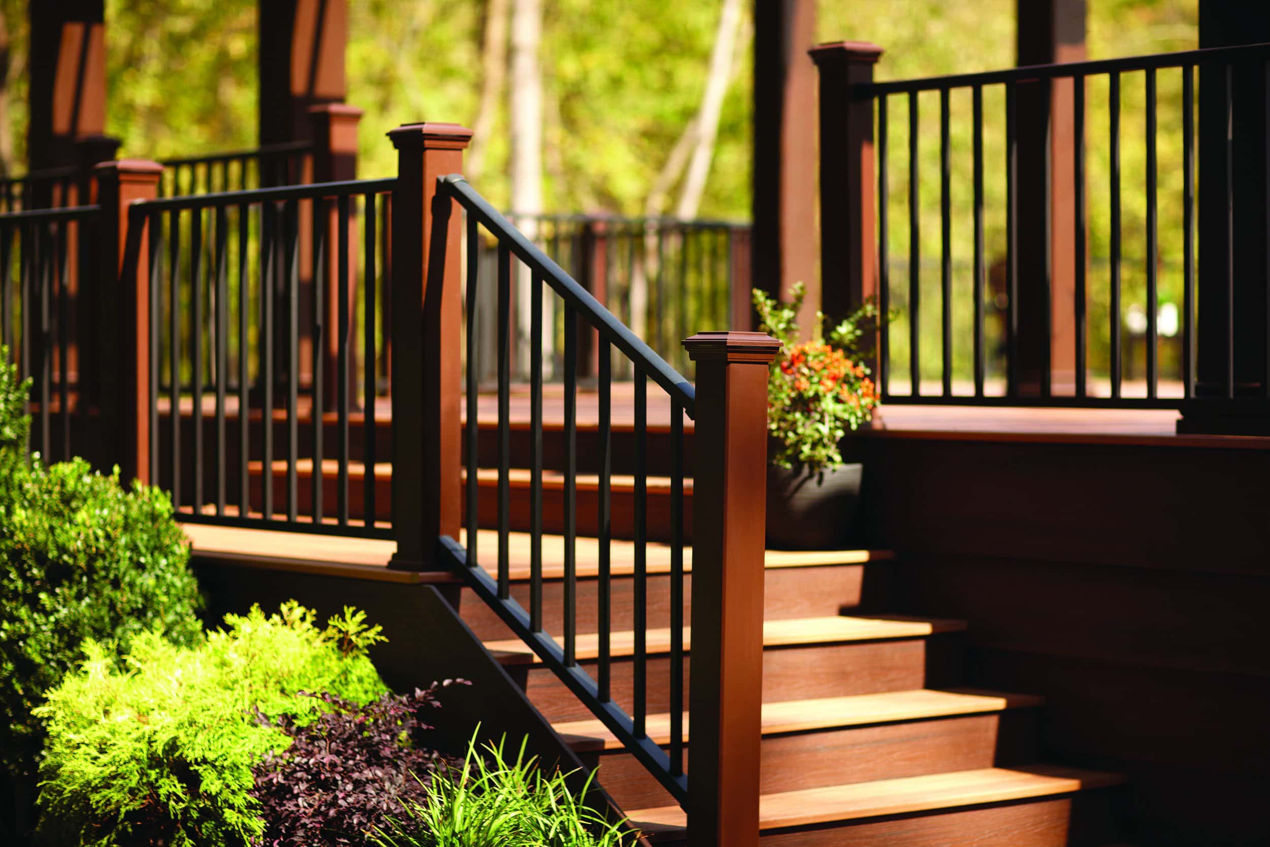 How to choose the deck railing?